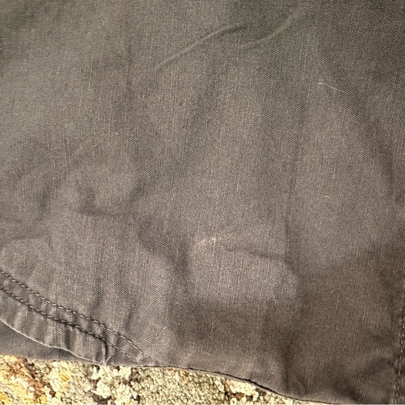 The North Face Grey Shorts Size 10 long - Picture 7 of 7